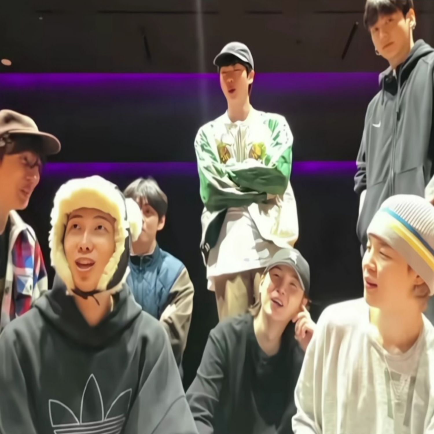 Potret di balik layar BTS