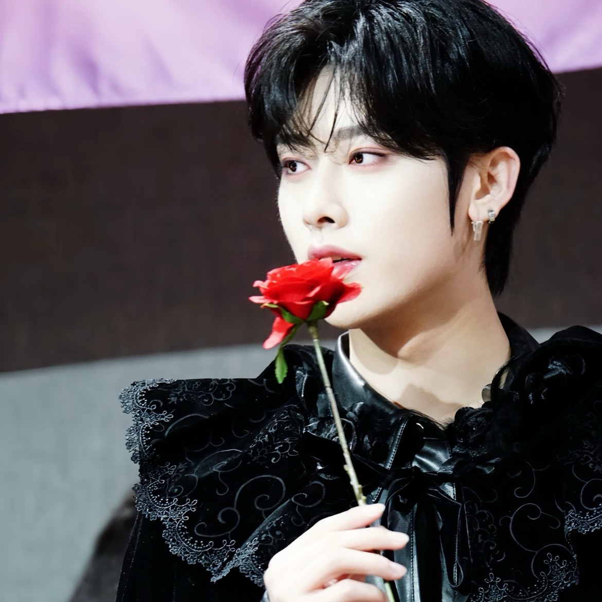 A moment captured by Ricky (ZEROBASEONE)'s fan