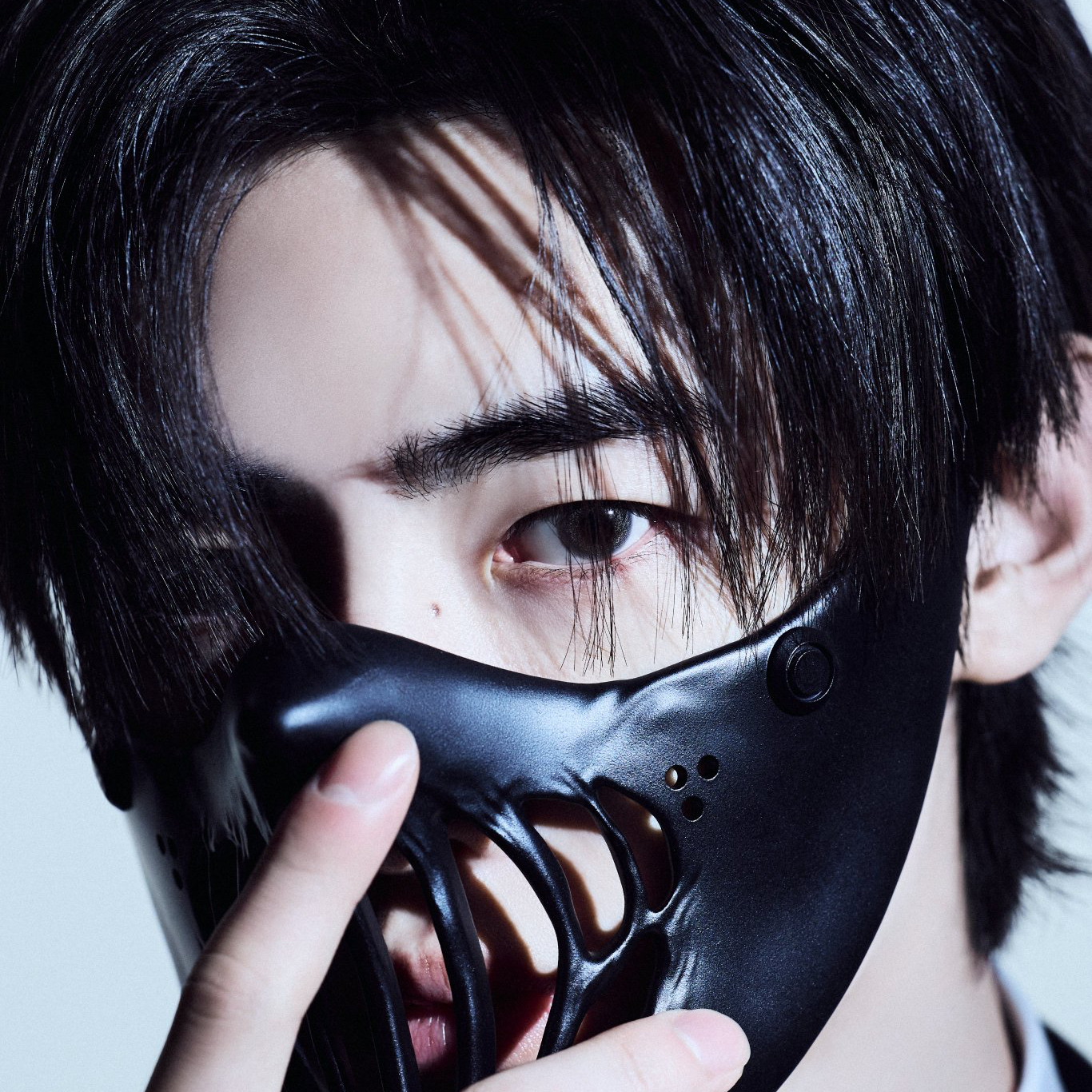 Latest photo of Sunghoon (ENHYPEN)