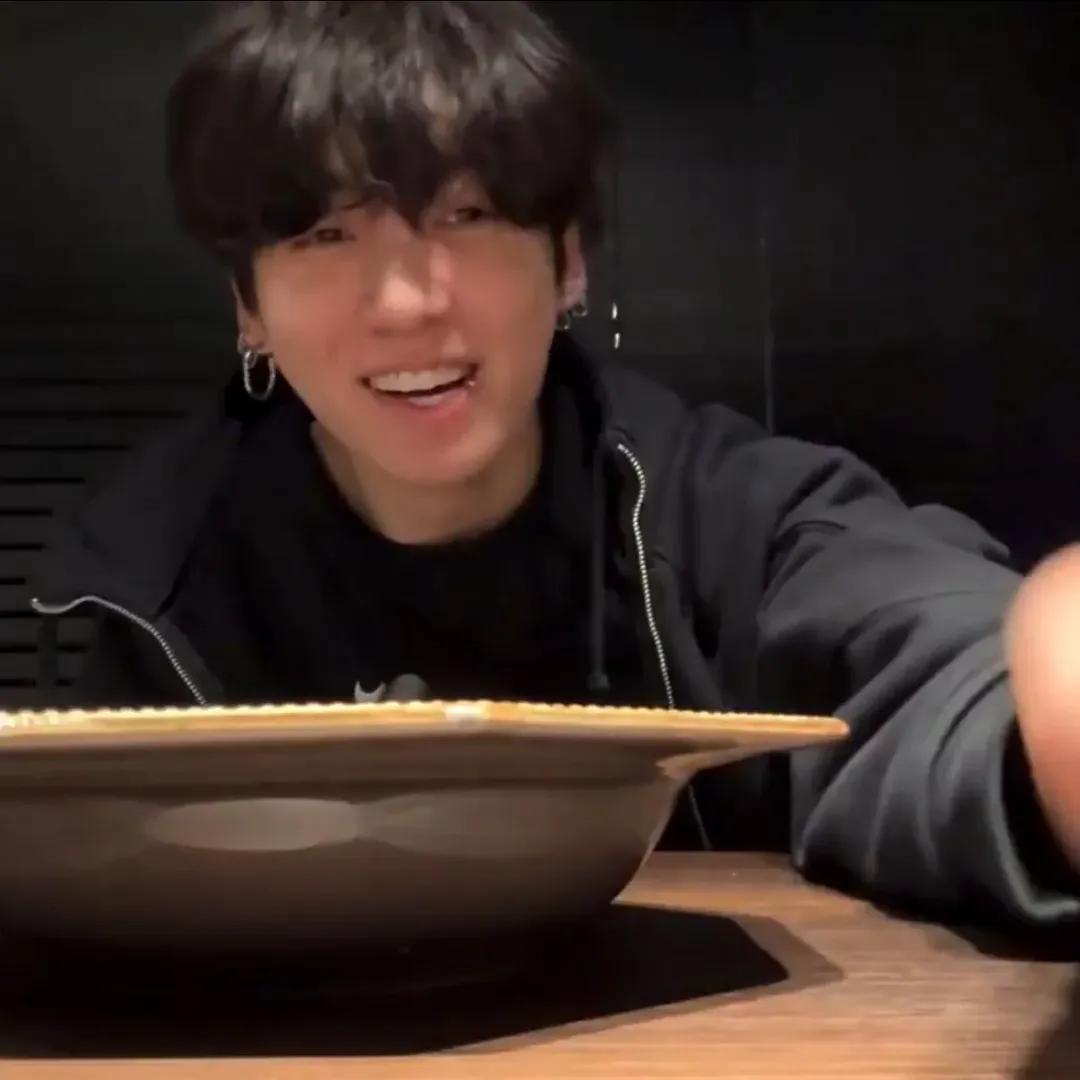 柾国 (防弹少年团)粉丝拍下的瞬间