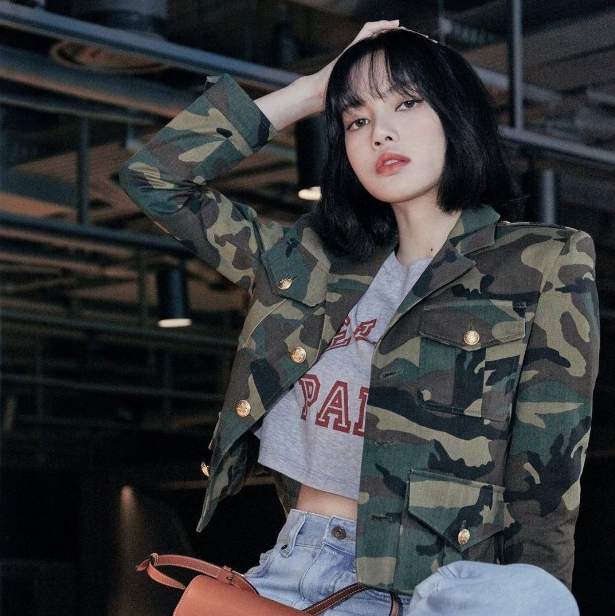 Behind-the-scenes cut of Lisa (BLACKPINK)