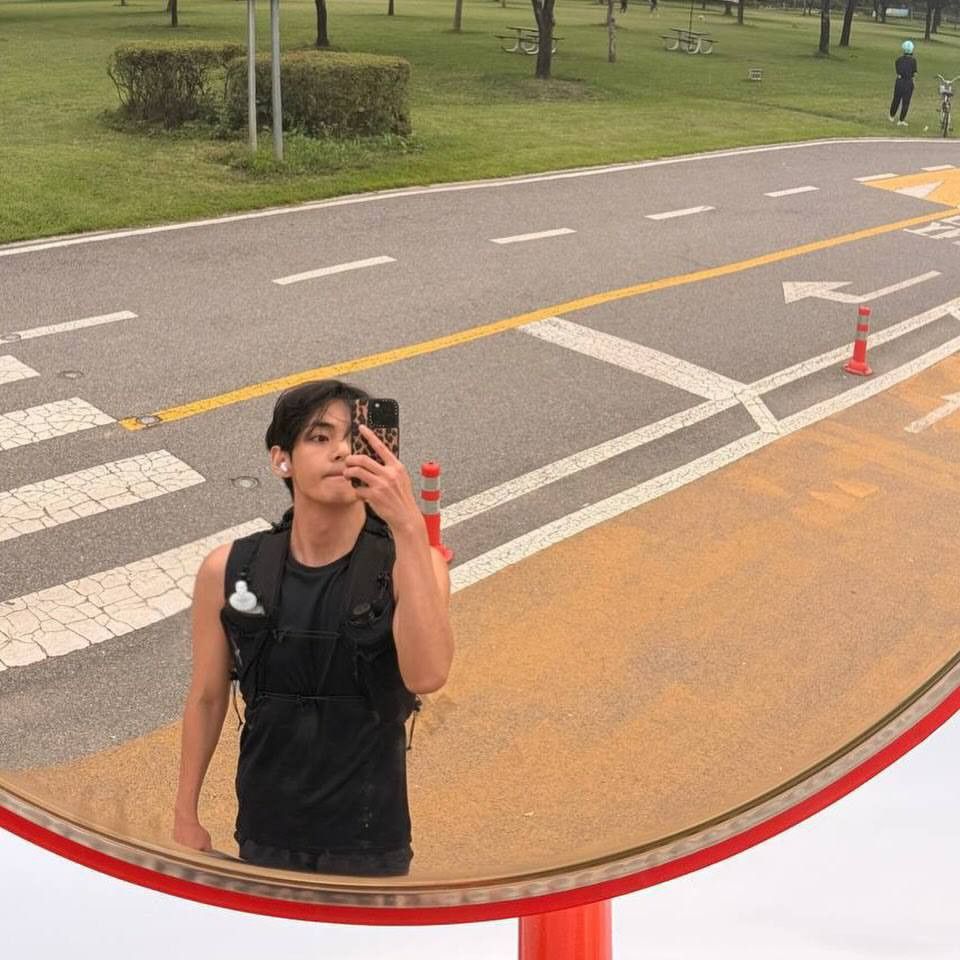 V (BTS)の最新写真