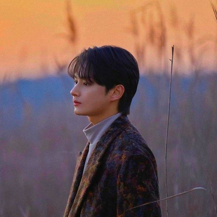 Jun (SEVENTEEN)的最新照片