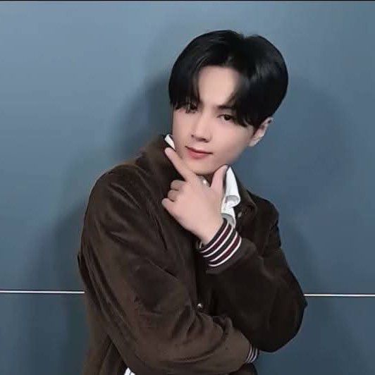 제이 (ENHYPEN) 최근 활동샷