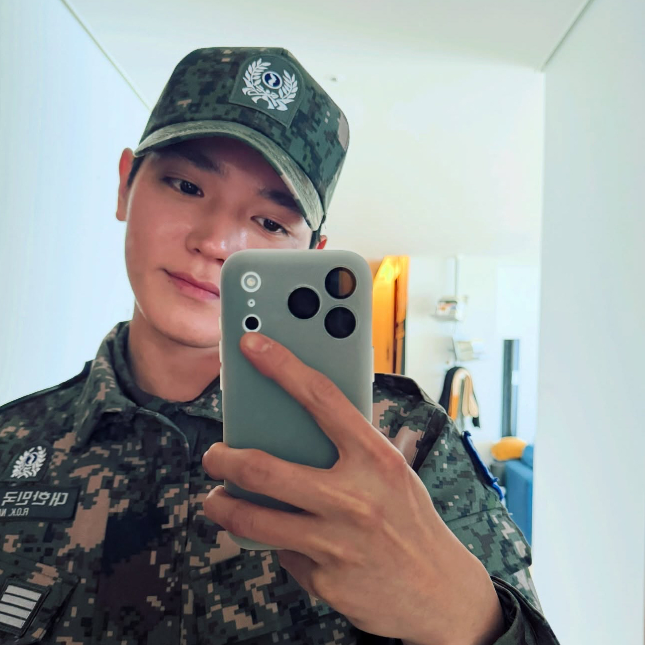 A moment captured by Taeyong (NCT 127)'s fan