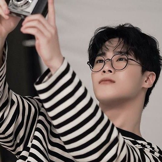 A moment captured by Moonbin (ASTRO)'s fan