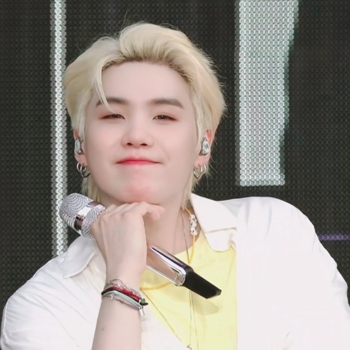 SUGA (BTS)の最新写真