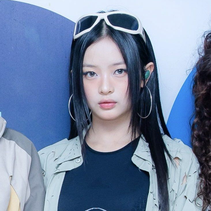 Latest photo of HANNI (NewJeans)