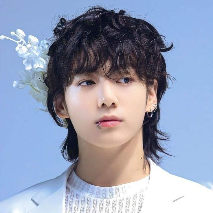 Foto aktivitas terbaru Jungkook (BTS)