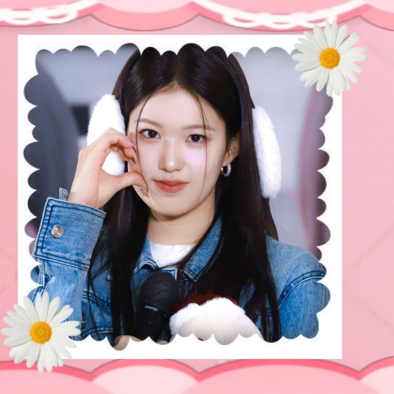 Behind-the-scenes cut of Yoon Jiyoon