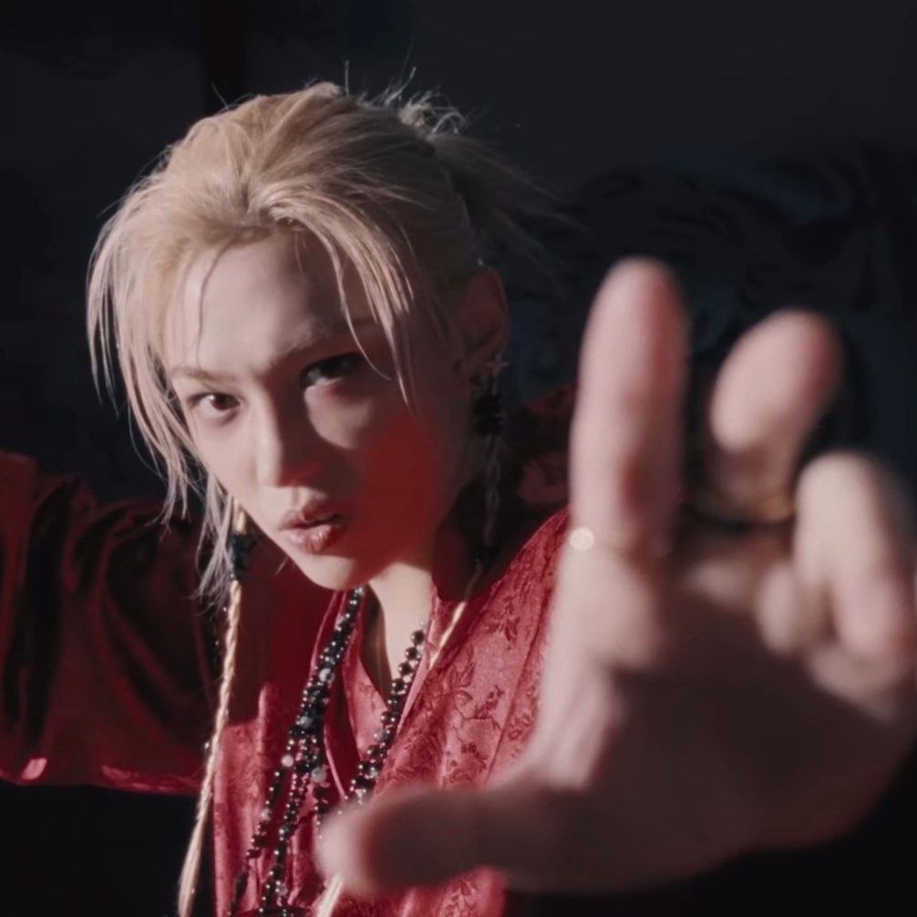 Behind-the-scenes cut of Felix (Stray Kids)