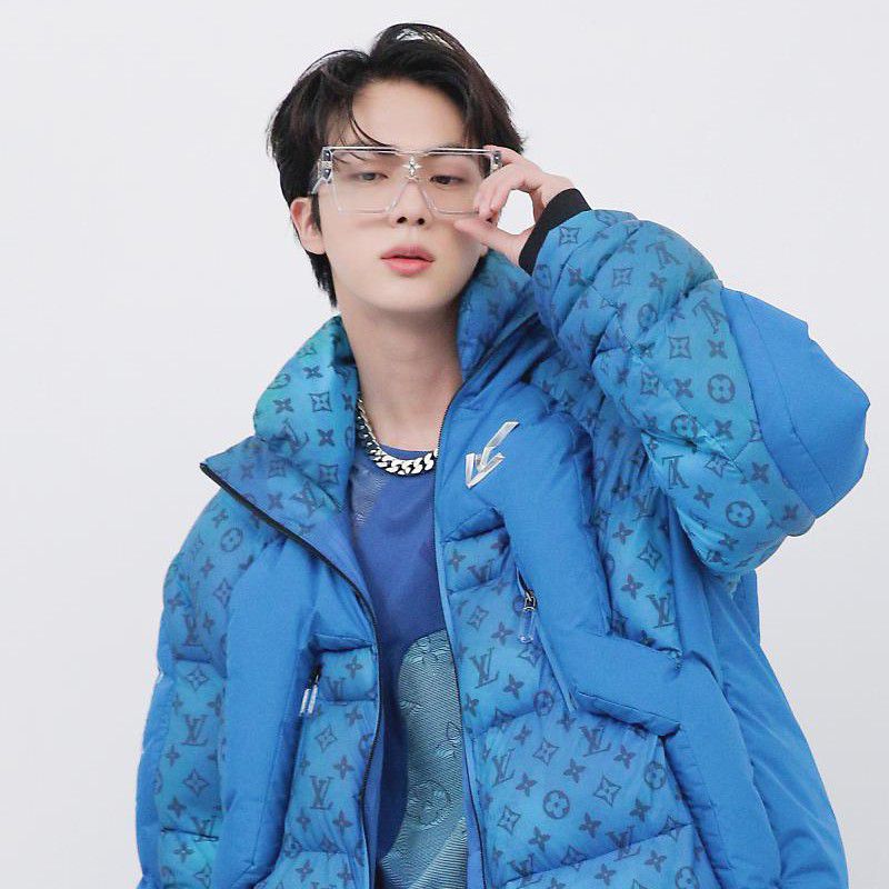 진 (방탄소년단) 최근 활동샷