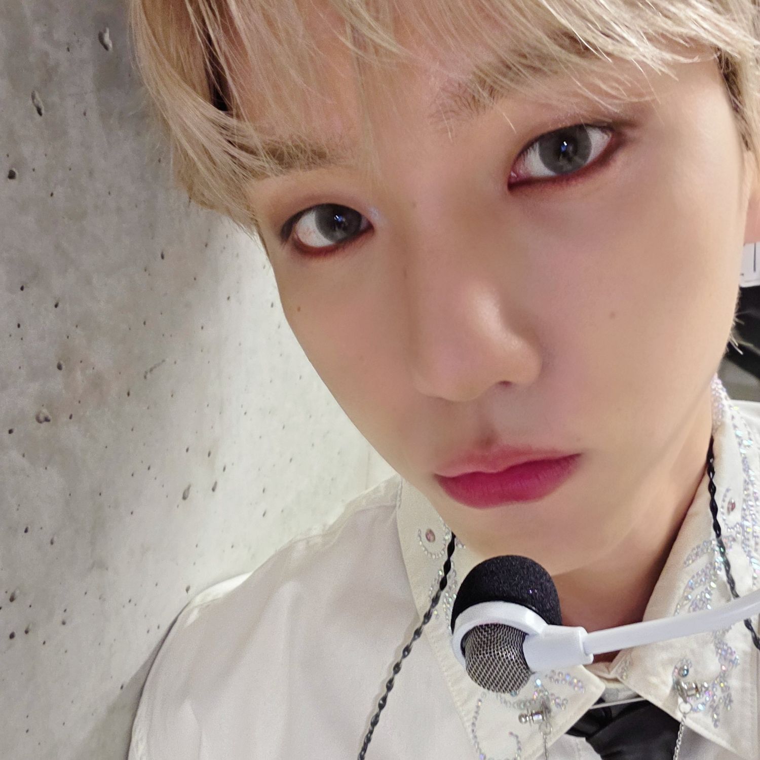 백현 (EXO)의 비하인드 컷
