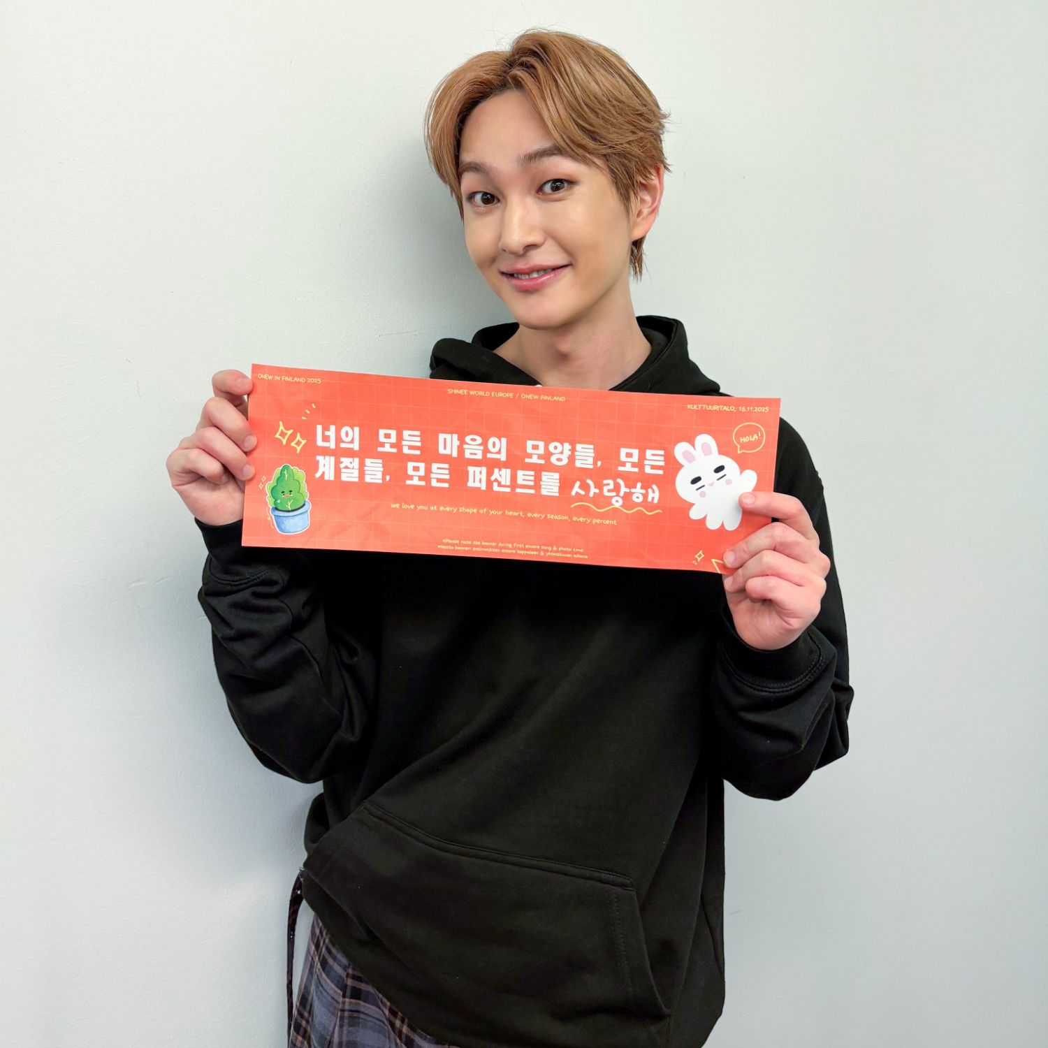 Behind-the-scenes cut of Onew (SHINee)