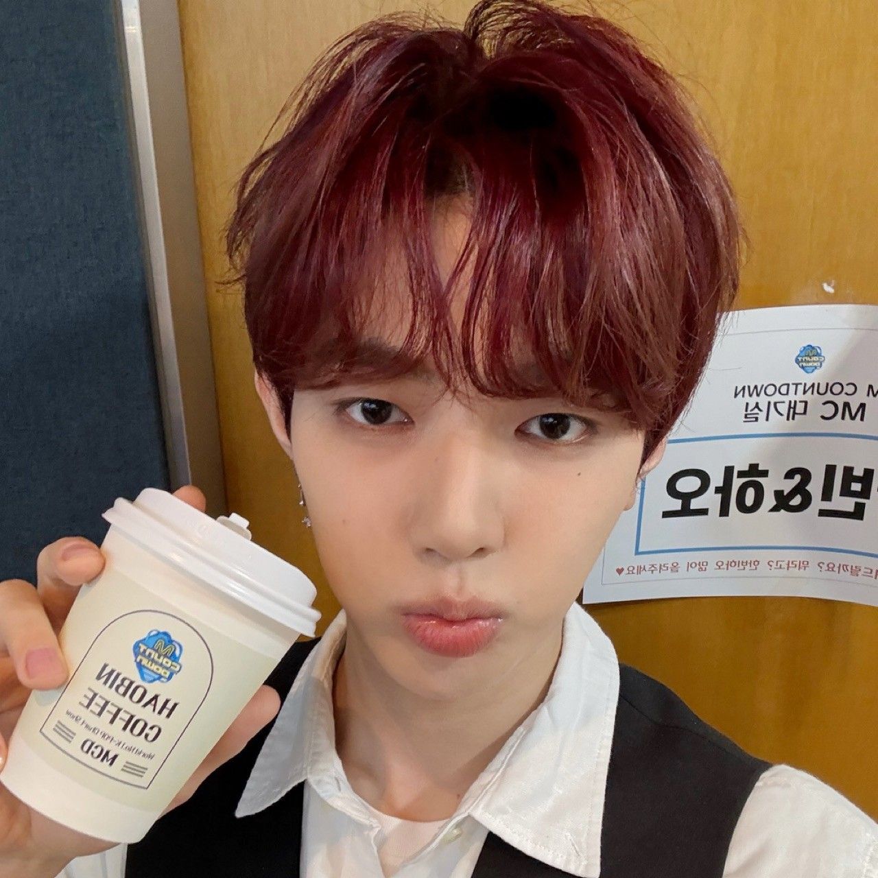 A moment captured by Zhang Hao (ZEROBASEONE)'s fan