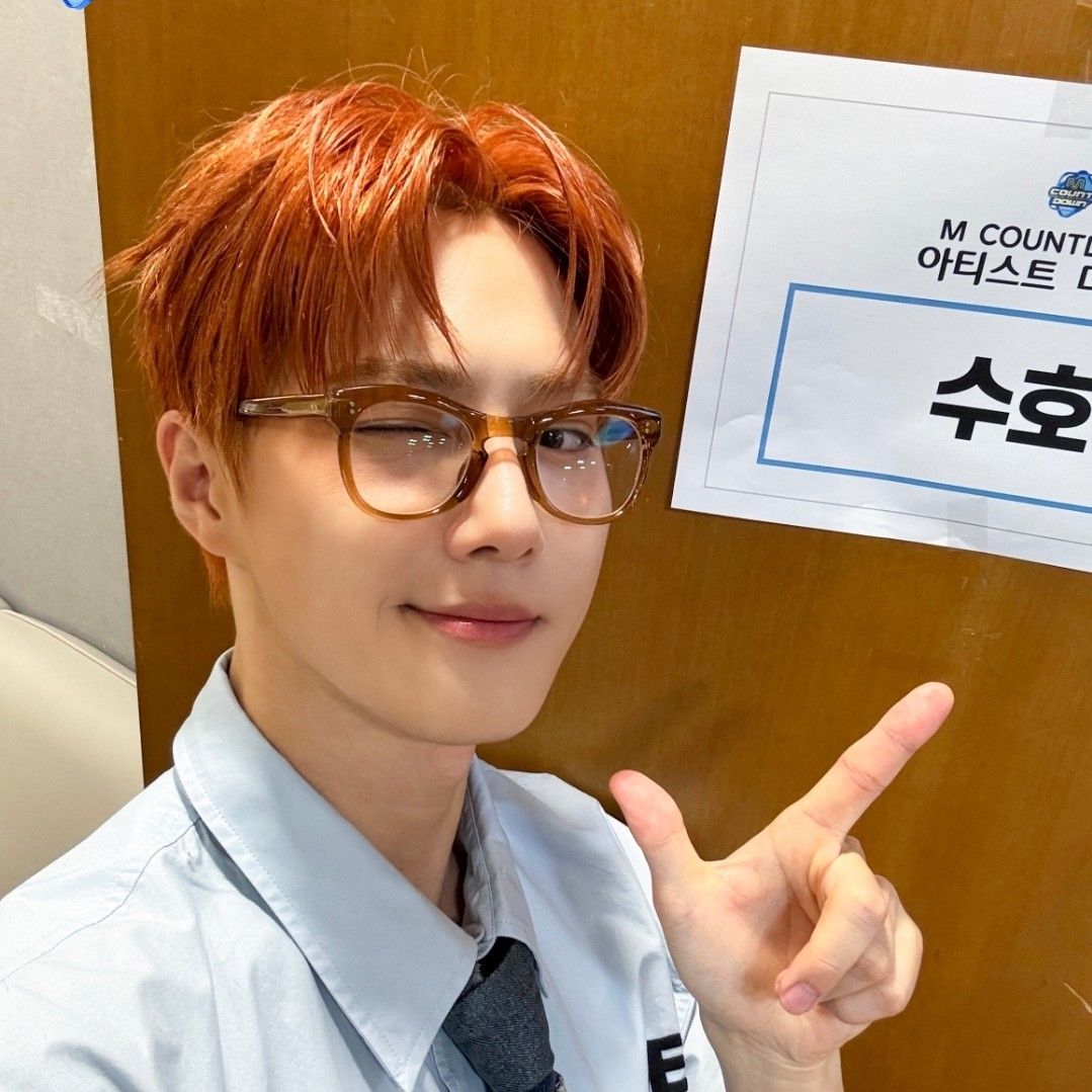 A moment captured by Suho (EXO)'s fan