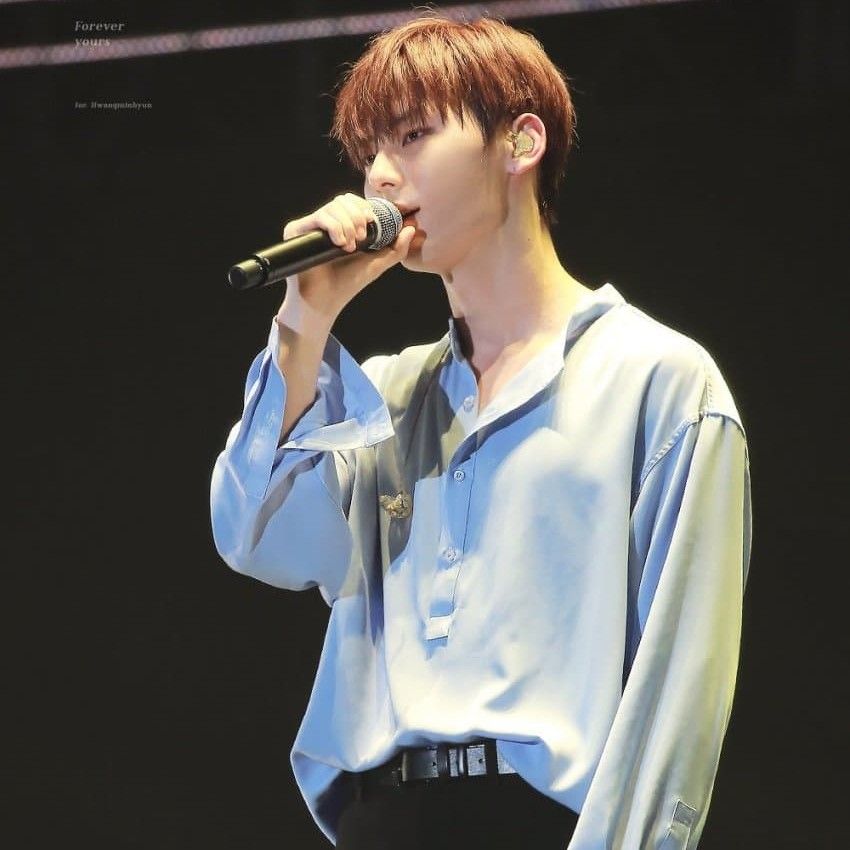 Behind-the-scenes cut of Hwang Minhyun
