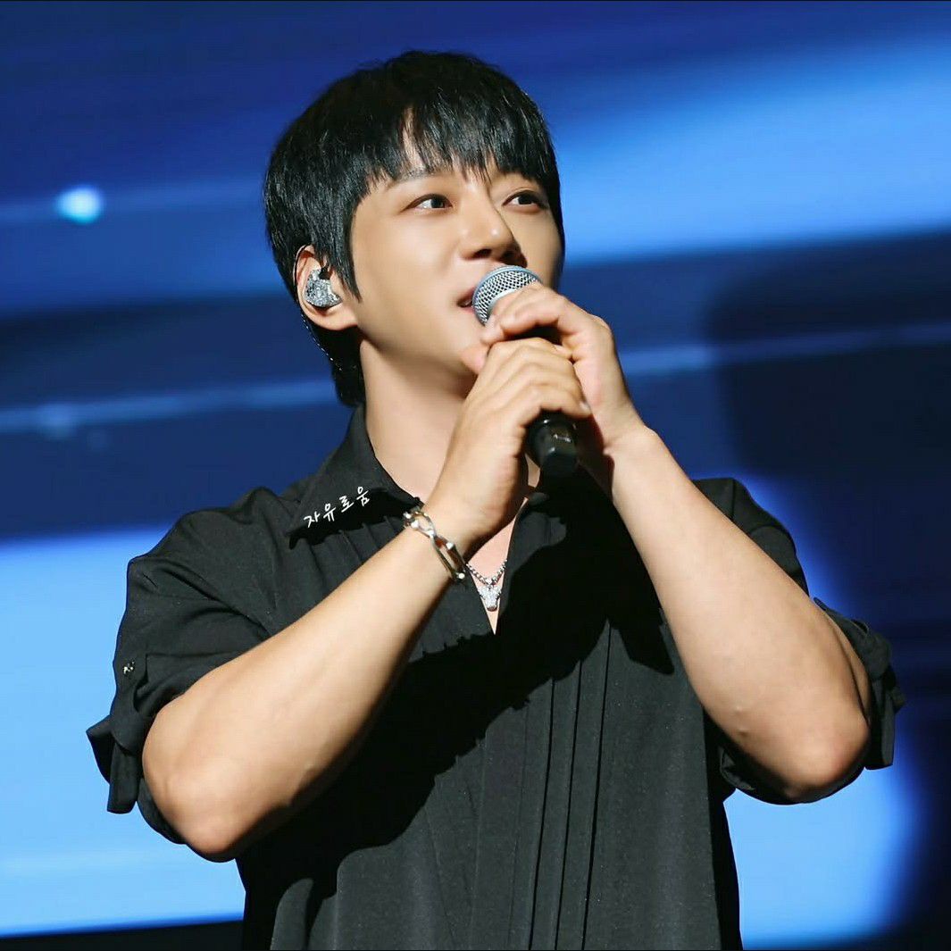 Recent activity shot of Hwang Chiyeol