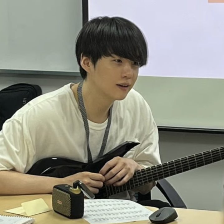 Latest photo of SUGA (BTS)