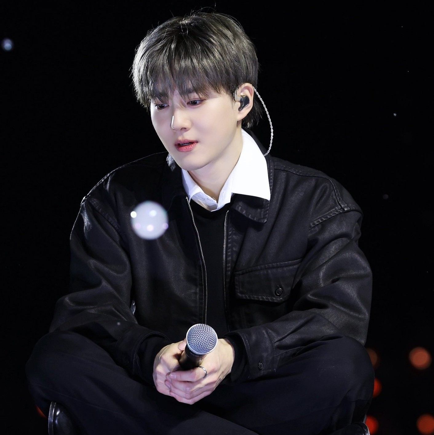 Suho (EXO)的幕后花絮