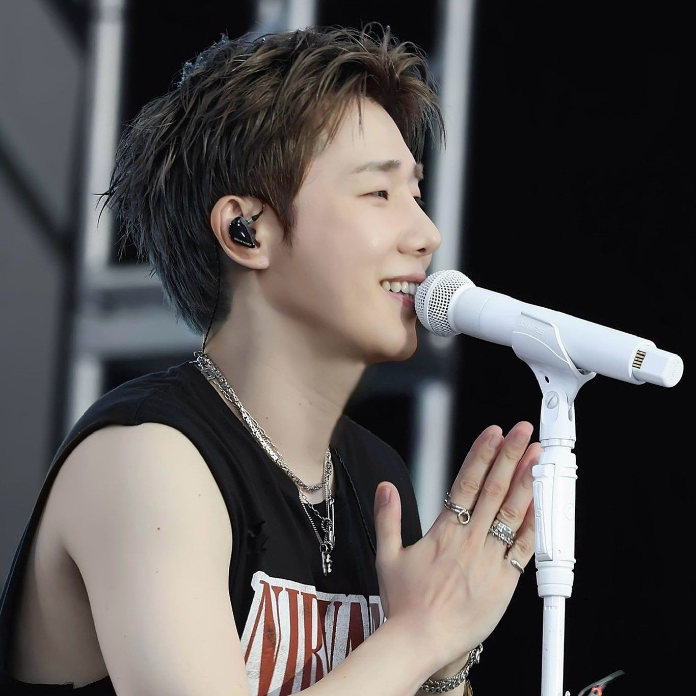Behind-the-scenes cut of Sungkyu (INFINITE)