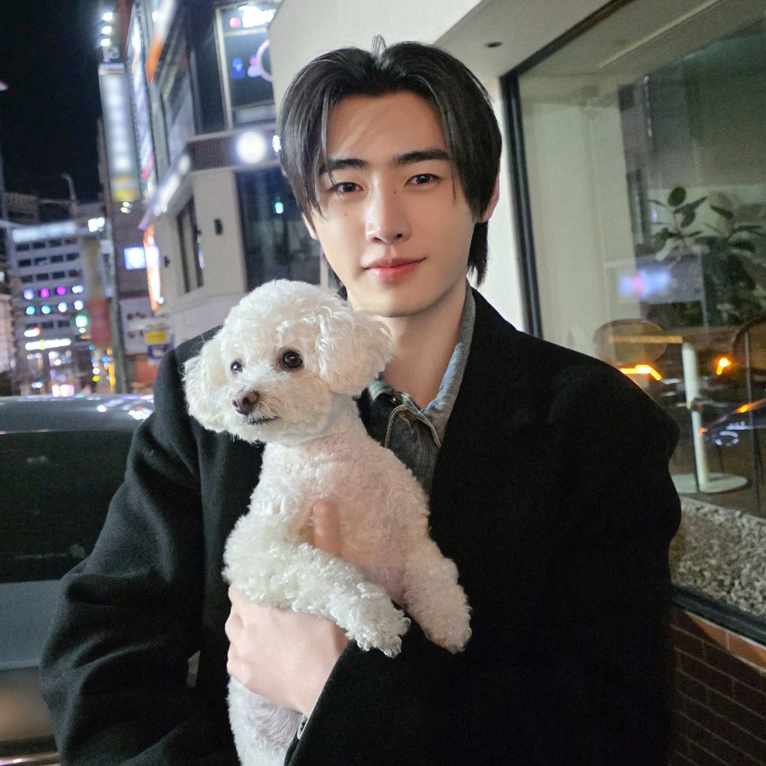 Recent activity shot of Sunghoon (ENHYPEN)