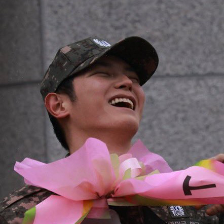 A moment captured by Taeyong (NCT 127)'s fan