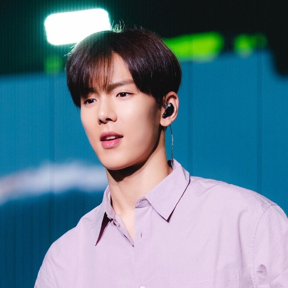 Behind-the-scenes cut of Shownu (MONSTA X)