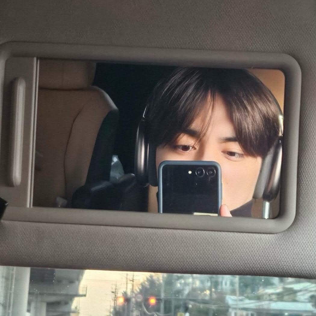 Latest photo of SEVENTEEN