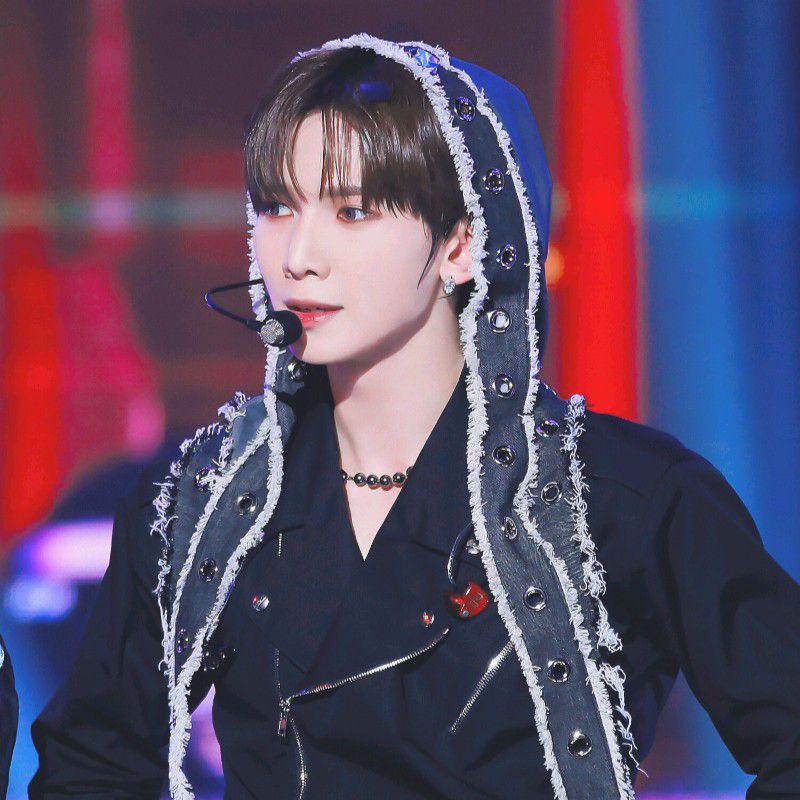 Recent activity shot of Yeosang (ATEEZ)