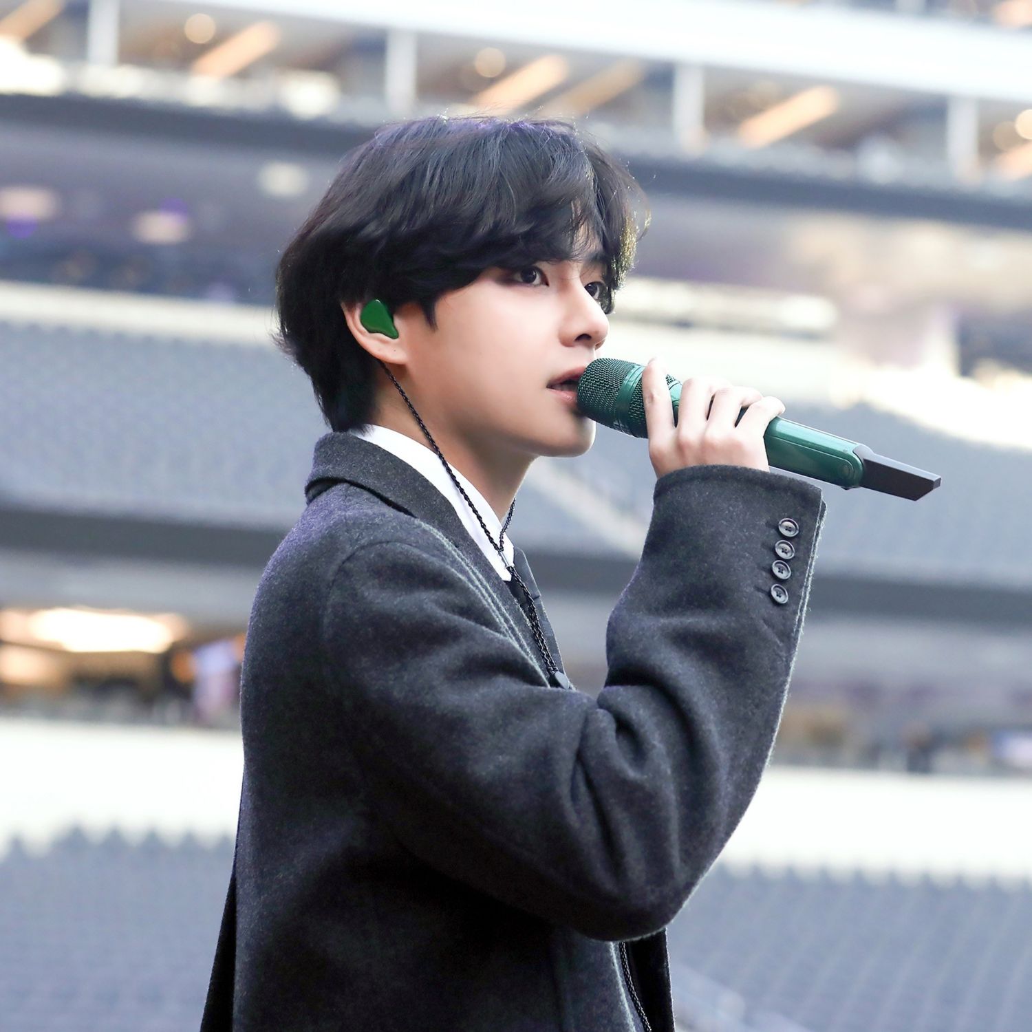 Latest photo of V (BTS)