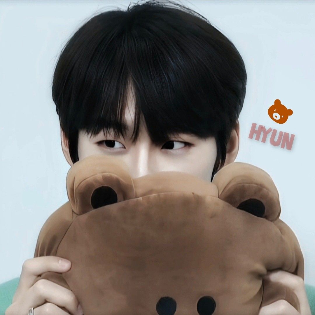 Recent activity shot of Hyun