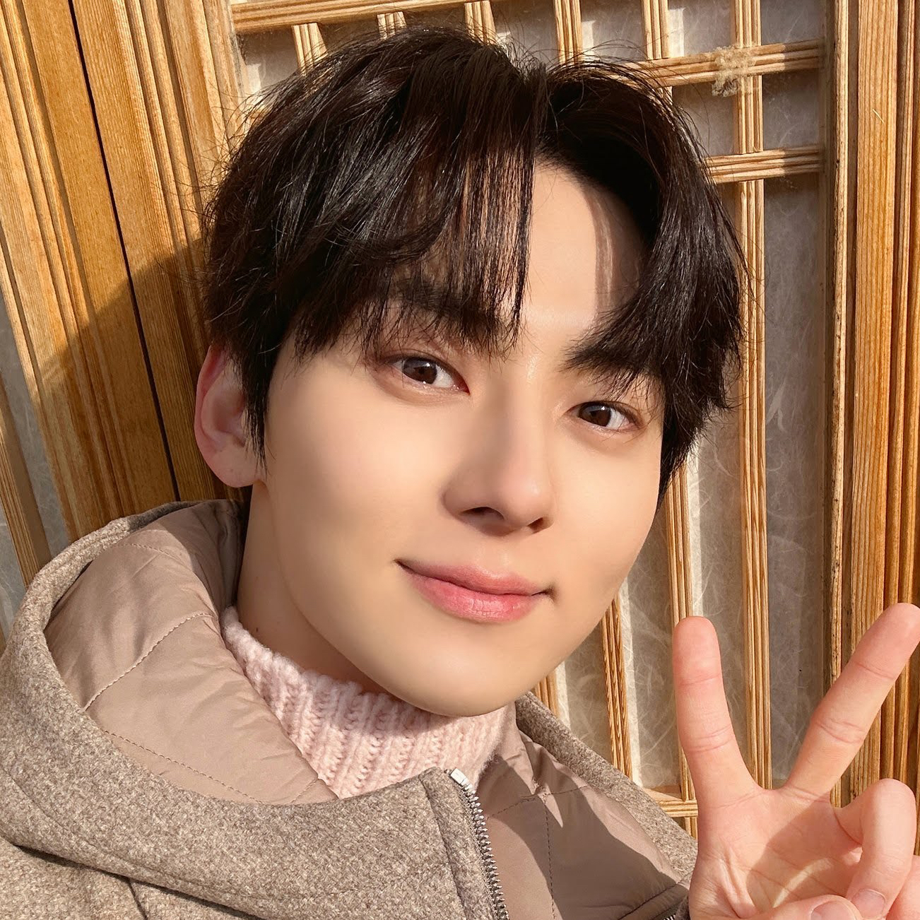 Recent activity shot of Hwang Minhyun