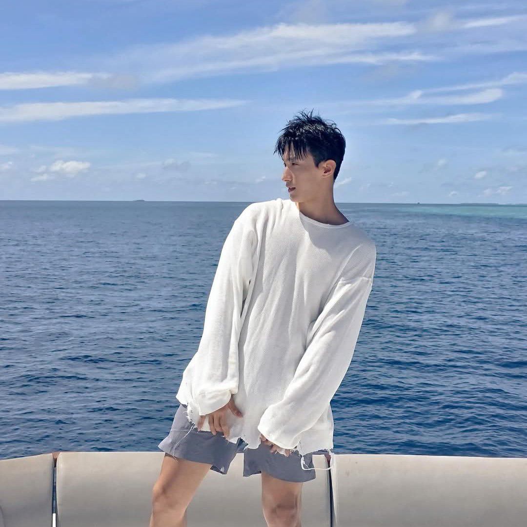 Behind-the-scenes cut of DK (SEVENTEEN)