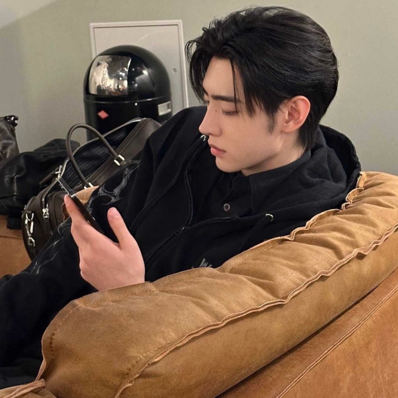 Foto aktivitas terbaru Sunghoon (ENHYPEN)