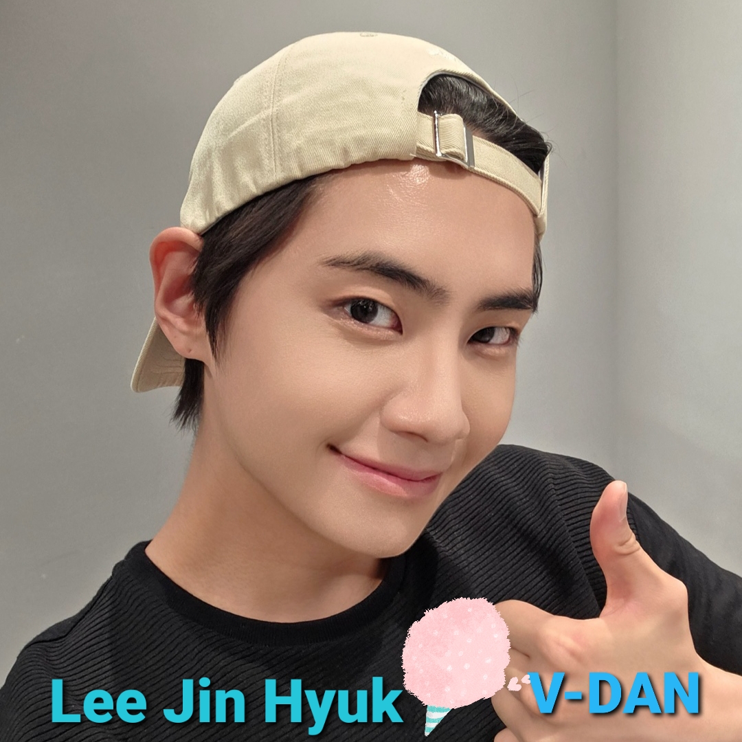 Behind-the-scenes cut of Lee Jinhyuk