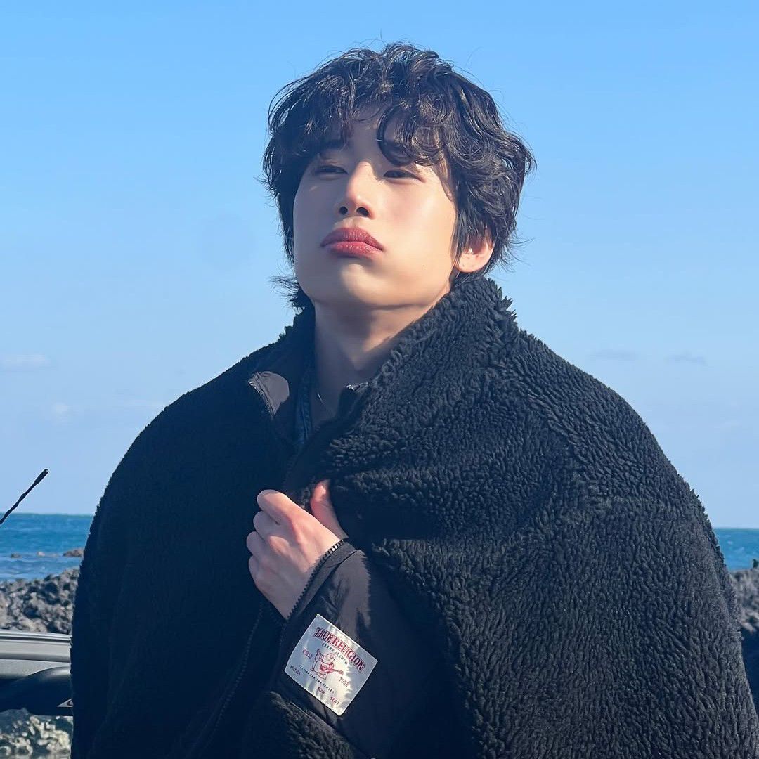 Recent activity shot of Han Seungwoo