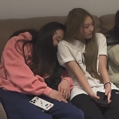 뉴진스의 비하인드 컷