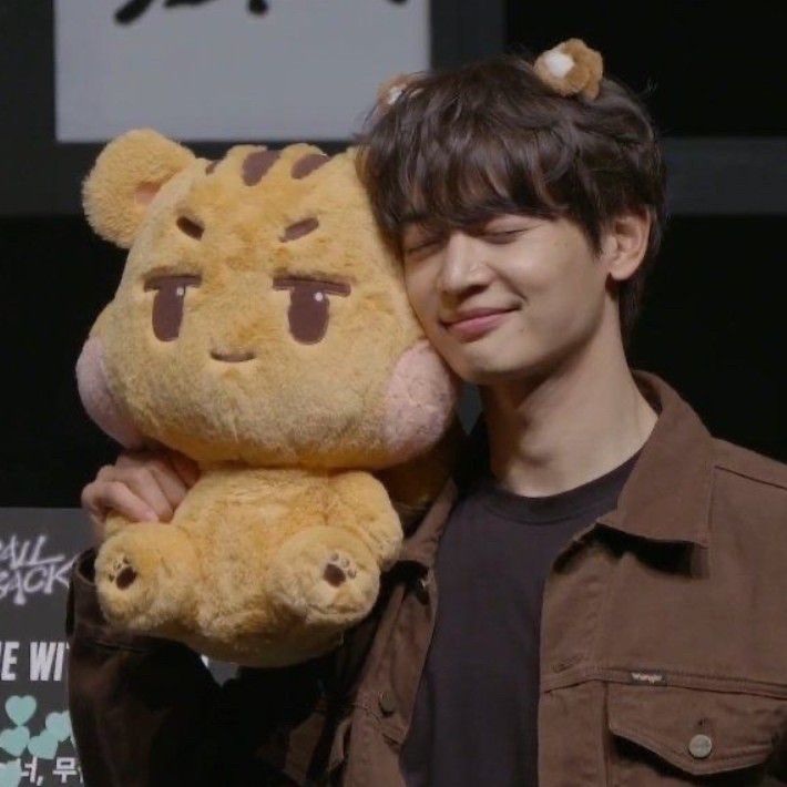 Recent activity shot of Minho (SHINee)