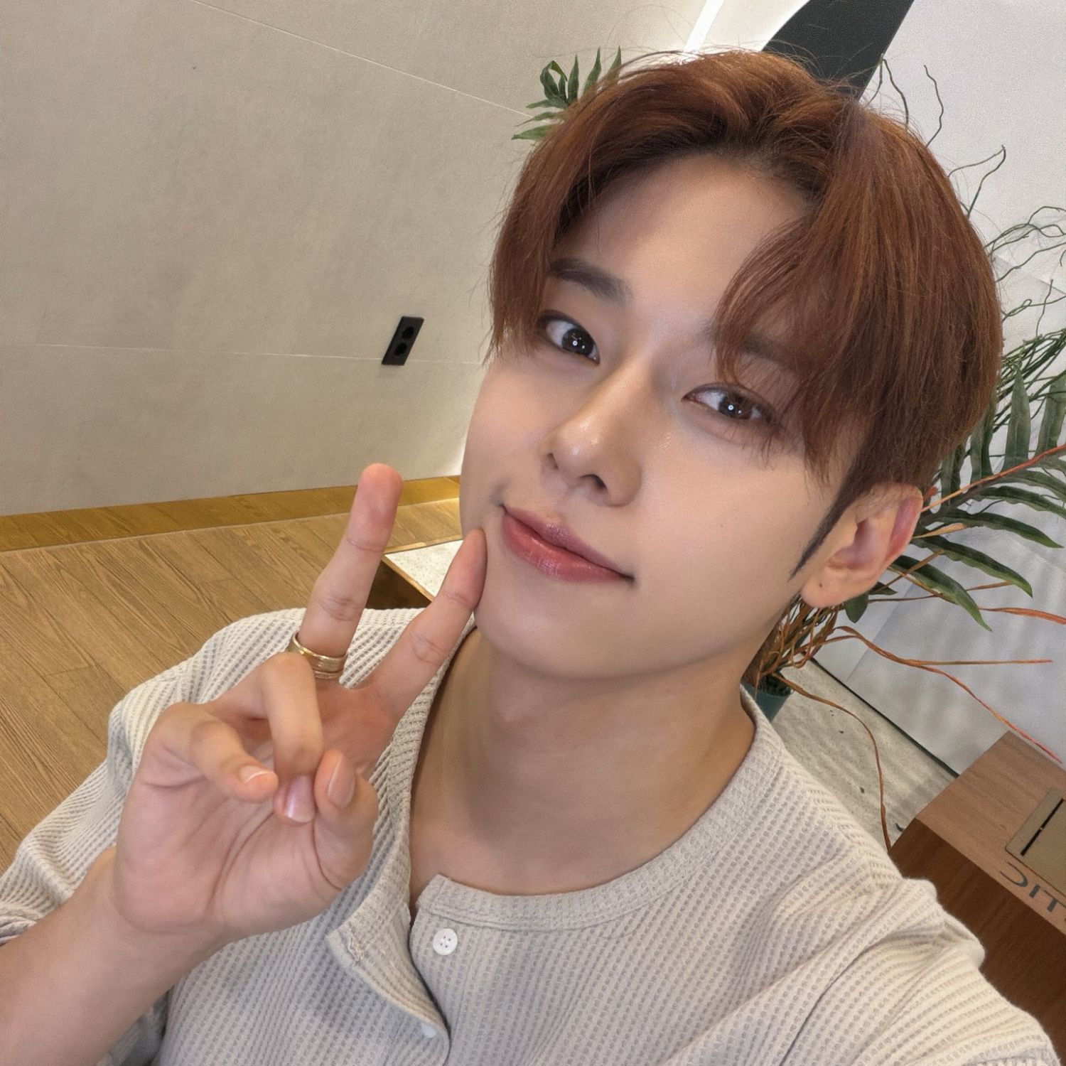 A moment captured by Kim Donghyun (AB6IX)'s fan