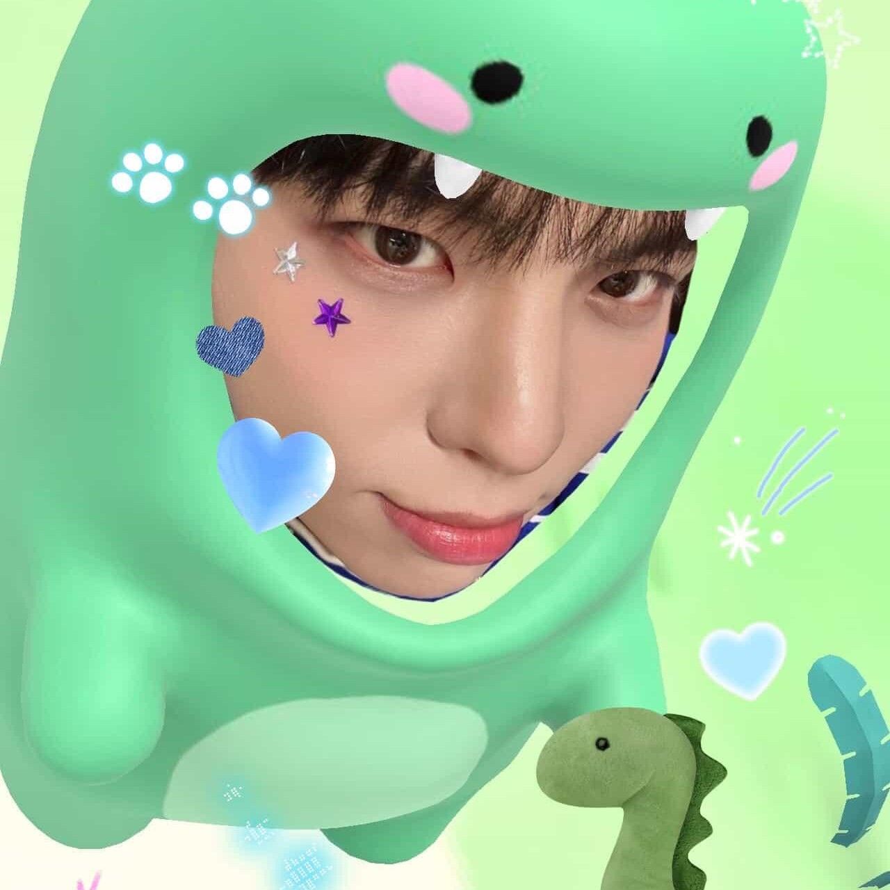 A moment captured by BX (CIX)'s fan