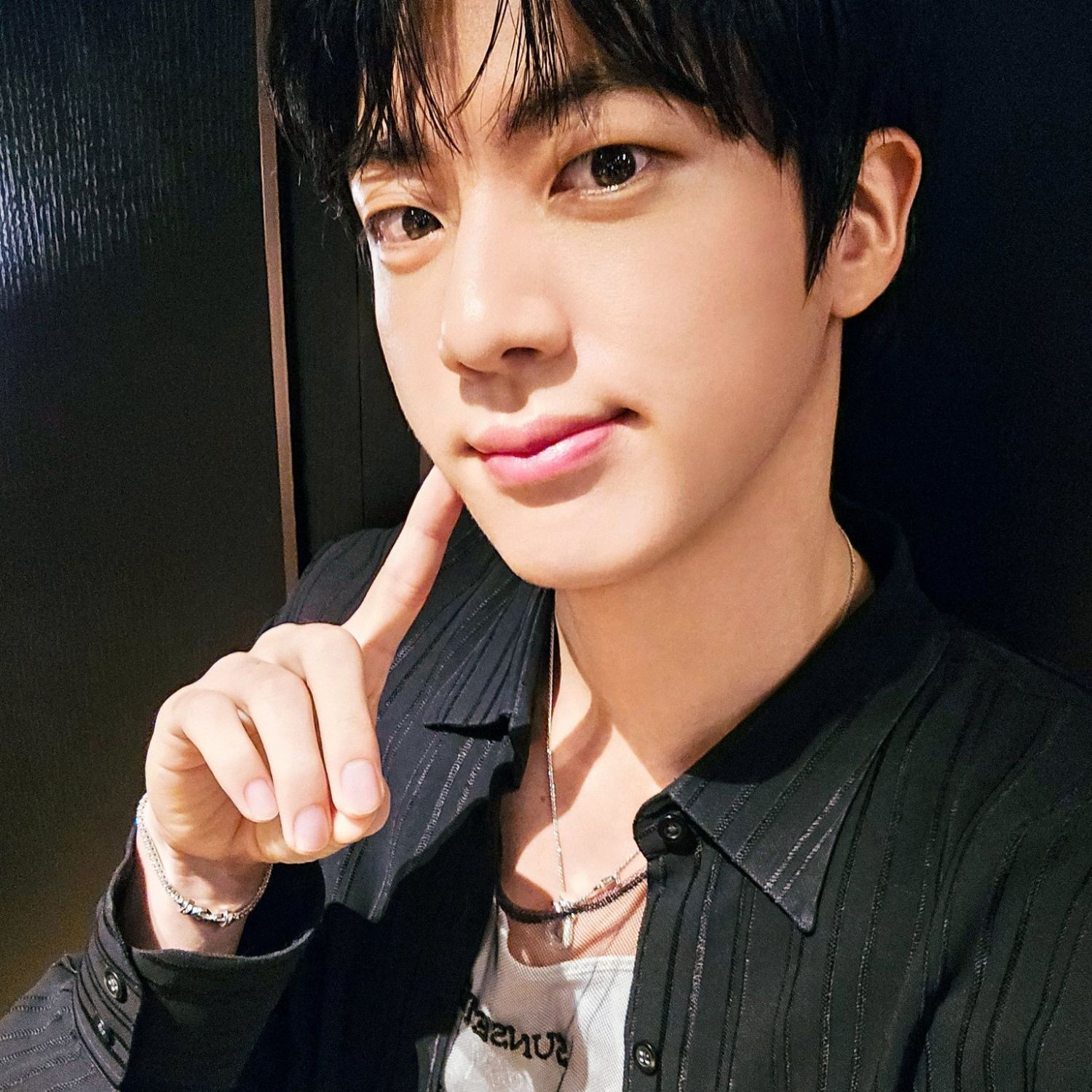 ジン (BTS)の最新写真