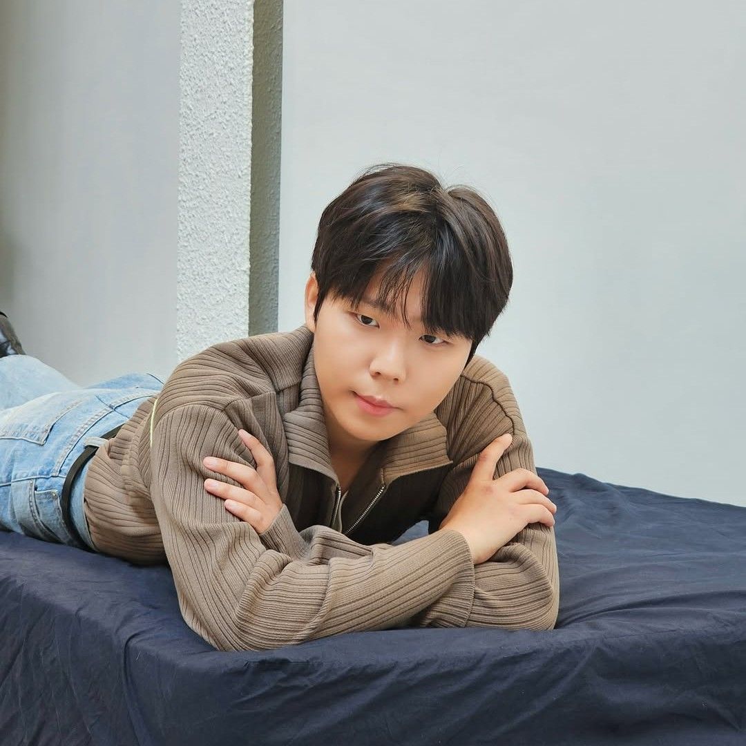 Recent activity shot of Jung Seunghwan
