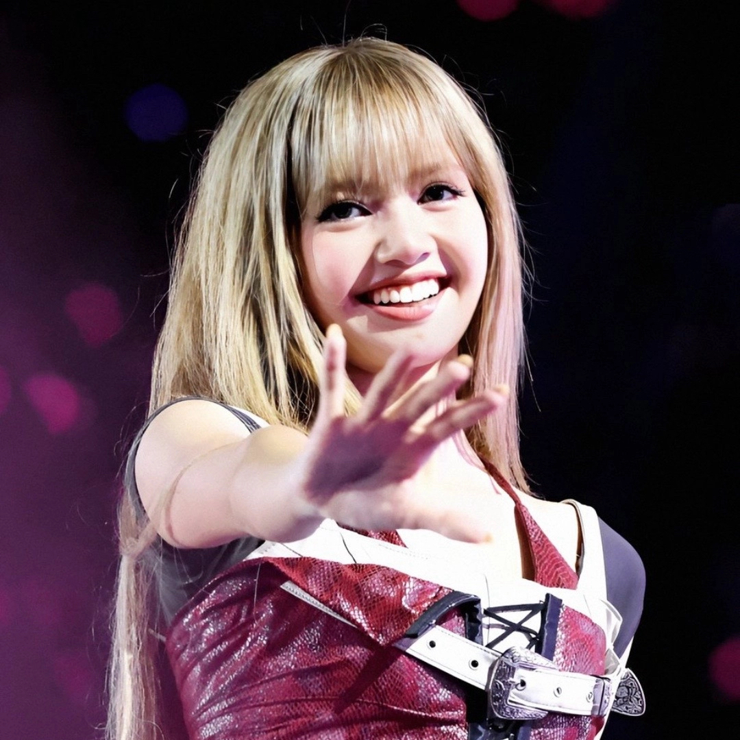 Lisa (BLACKPINK)粉丝拍下的瞬间