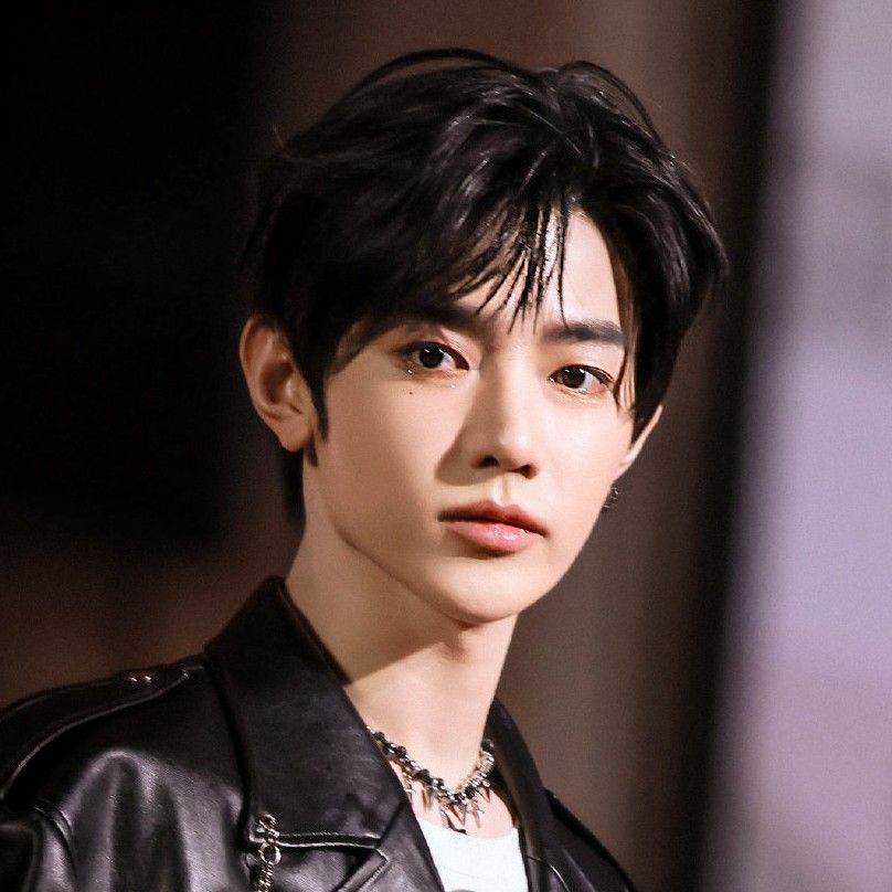 Latest photo of Zhang Hao (ZEROBASEONE)