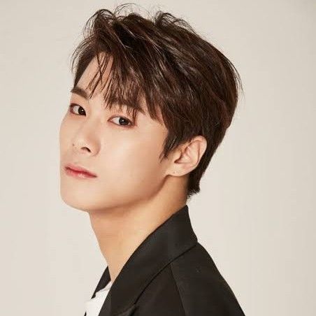 A moment captured by Moonbin (ASTRO)'s fan