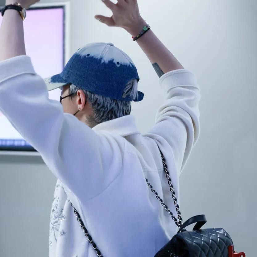 A moment captured by G-DRAGON (BIGBANG)'s fan