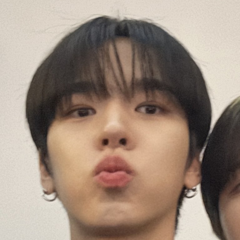 한준 (n.SSign)의 비하인드 컷