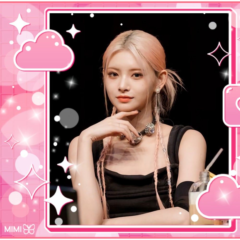 Recent activity shot of Yiren (EVERGLOW)