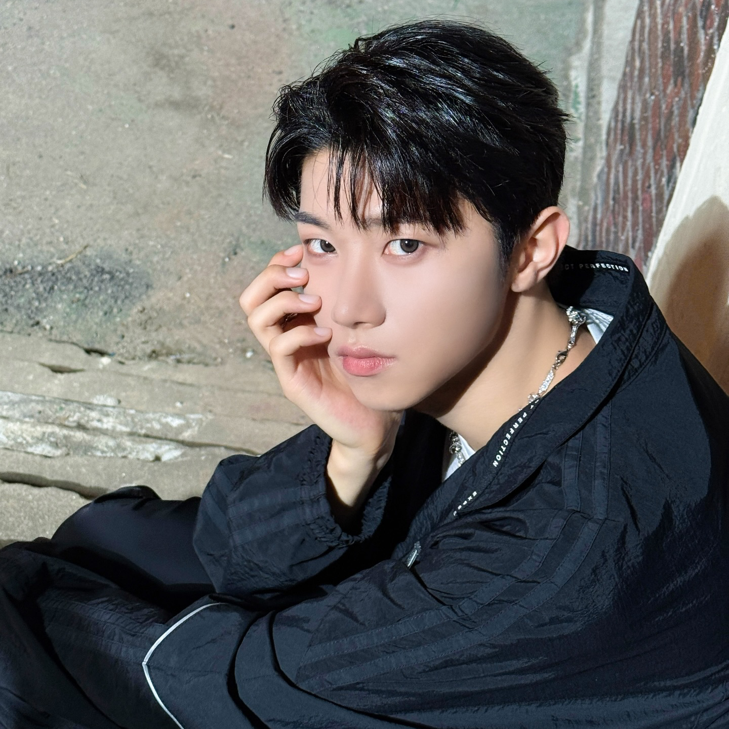 Recent activity shot of Hyunwoo (Xikers)